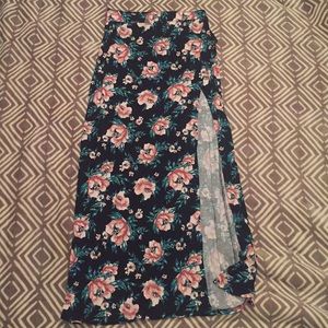Charlotte Russe Maxi skirt
